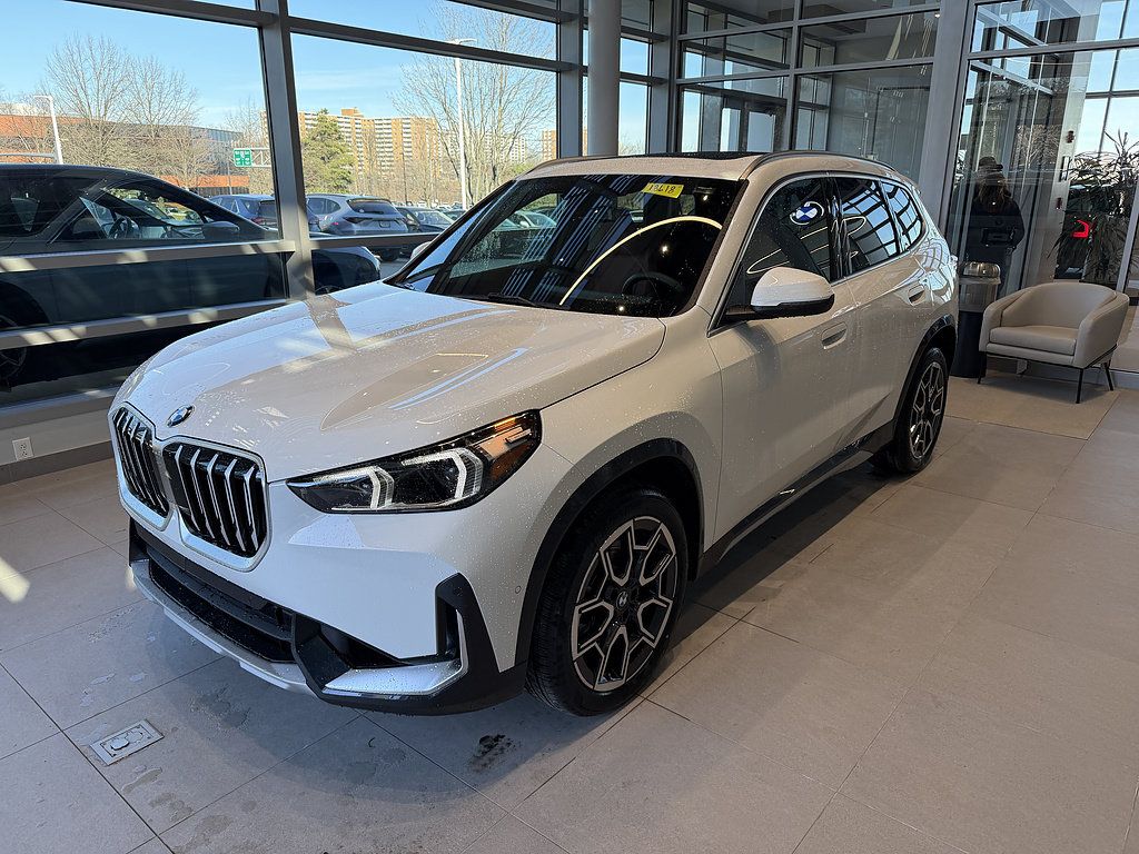 New 2026 BMW X1 xDrive28i w/ Convenience Package AWD/4WD image 3