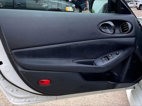 Used 2025 Nissan Z Performance w/ Floor Mat Package RWD image 21