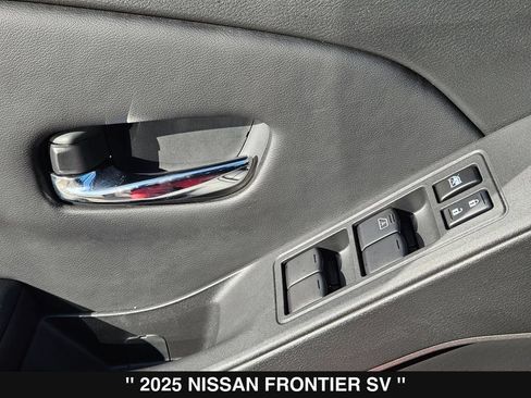 Used 2025 Nissan Frontier SV RWD image 15