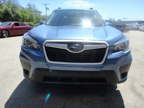Used 2019 Subaru Forester Premium AWD/4WD image 2