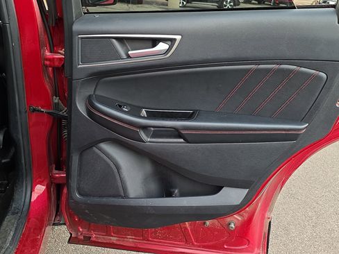 Used 2020 Ford Edge ST-Line image 21