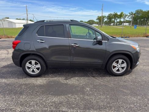Used 2018 Chevrolet Trax LT w/ Driver Confidence Package FWD image 9