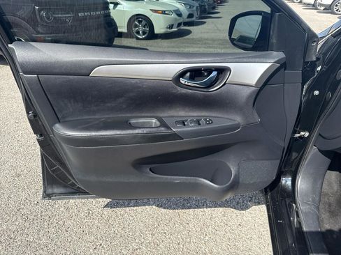 Used 2016 Nissan Sentra S image 11
