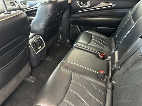 Used 2019 INFINITI QX60 Luxe w/ Essential Package FWD image 11