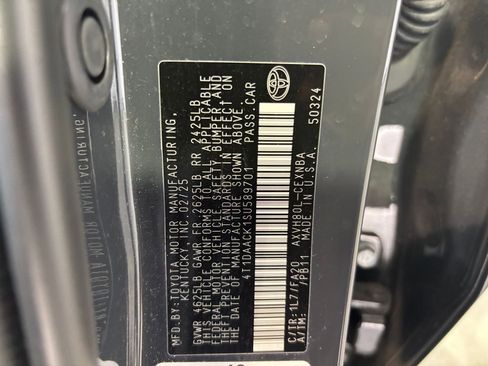 Used 2025 Toyota Camry LE image 33