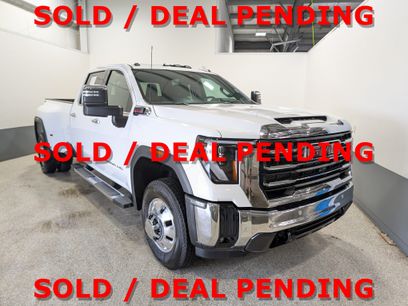 Used 2026 GMC Sierra 3500 SLT w/ SLT Premium Package