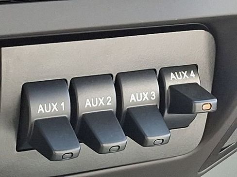 Used 2023 Ford F650 2WD Regular Cab Super Duty image 24