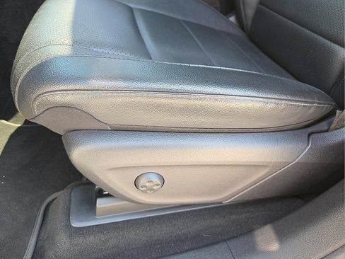 Used 2021 Mercedes-Benz GLE 350 4MATIC image 21