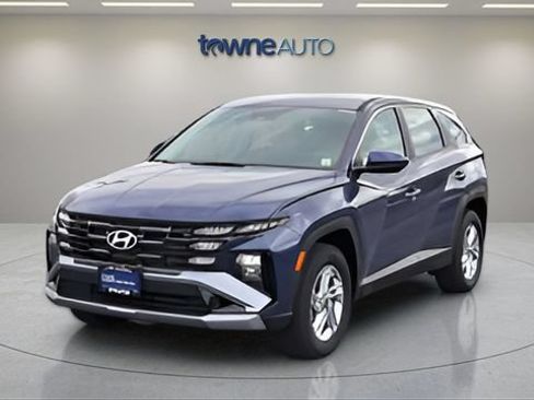 Used 2026 Hyundai Tucson SE AWD/4WD image 2