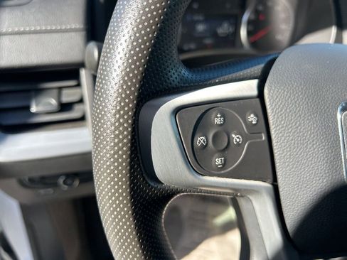 Used 2024 GMC Terrain SLE image 16