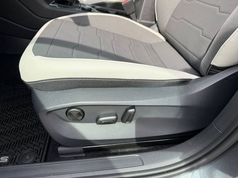 New 2026 Volkswagen Taos SE AWD/4WD image 30