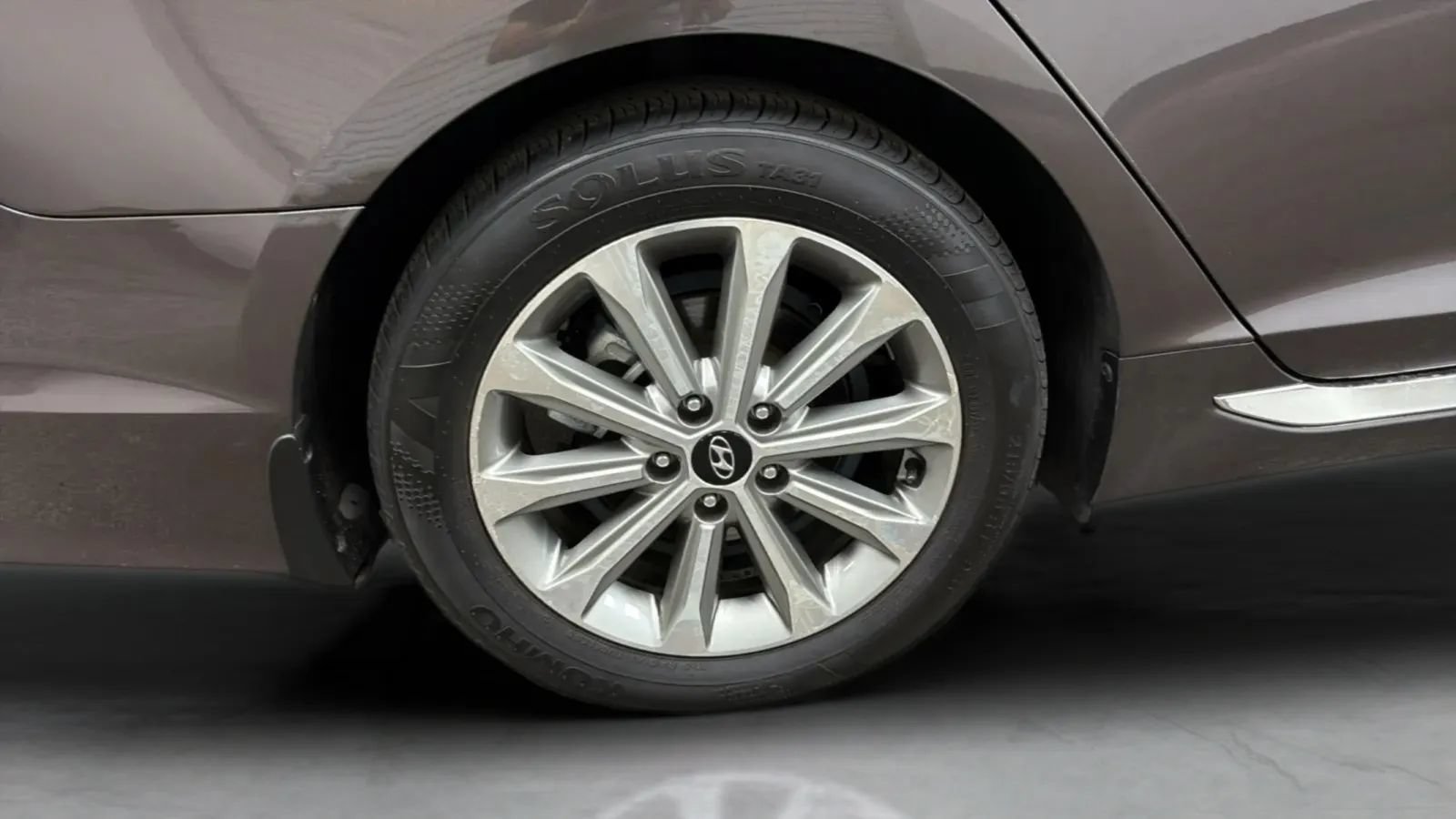 Used 2016 Hyundai Sonata Limited w/ Option Group 04 FWD image 26
