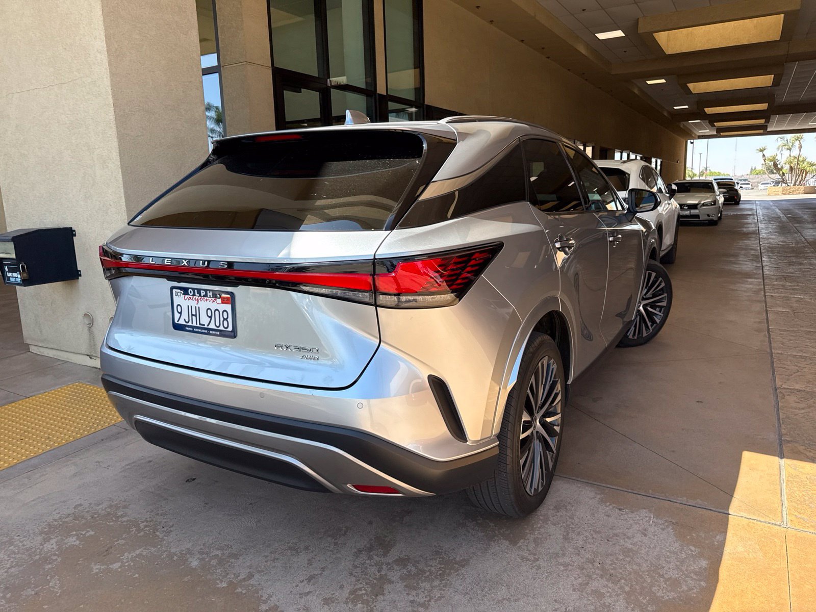 Used 2023 Lexus RX 350 Premium Plus w/ Cold Area Package AWD/4WD image 3