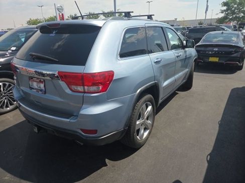 Used 2013 Jeep Grand Cherokee Overland w/ Advance Technology Group AWD/4WD image 3