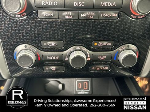 Used 2020 Nissan Pathfinder SL image 10