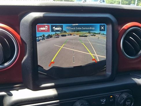 Used 2022 Jeep Wrangler Unlimited Rubicon w/ Safety Group AWD/4WD image 18