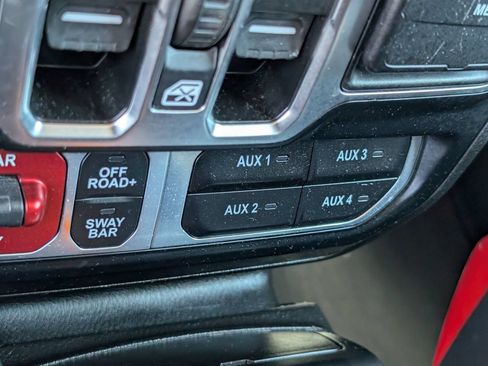 Used 2024 Jeep Wrangler Unlimited Rubicon AWD/4WD image 18