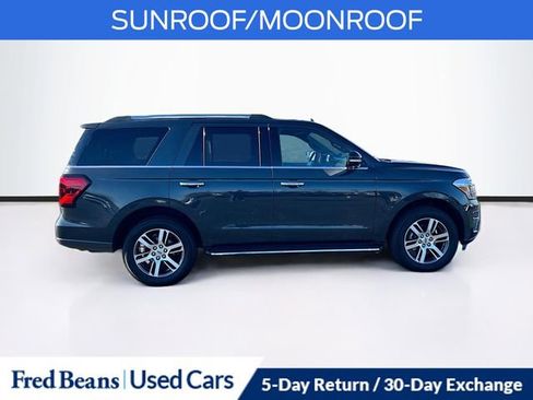Used 2022 Ford Expedition Limited image 9