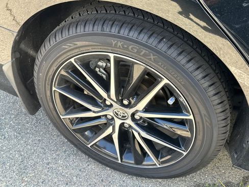 Used 2021 Toyota Camry LE FWD image 17