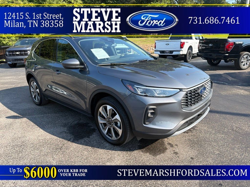Used 2025 Ford Escape Platinum AWD/4WD 360° Tour