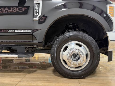Used 2019 Ford F350 Lariat w/ Lariat Ultimate Package image 4