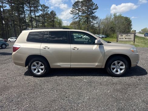 Used 2010 Toyota Highlander SE image 6
