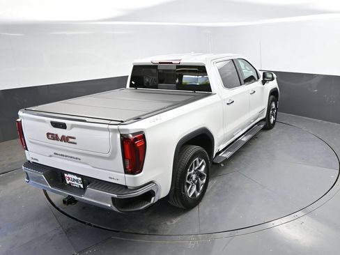 Used 2024 GMC Sierra 1500 SLT w/ SLT Premium Package AWD/4WD image 31