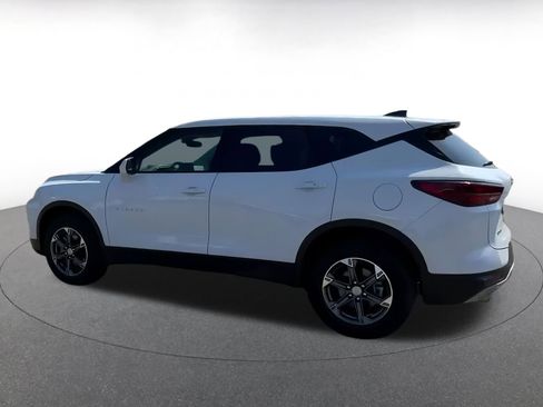 Used 2025 Chevrolet Blazer LT image 9