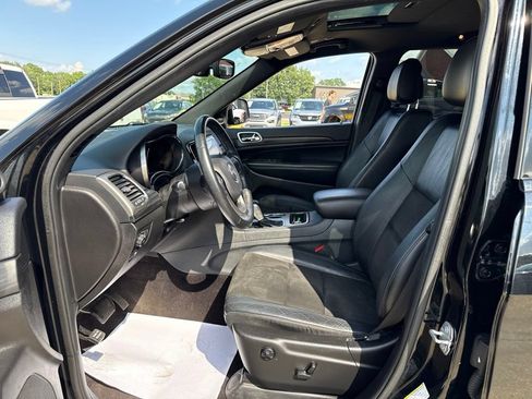 Used 2019 Jeep Grand Cherokee Altitude AWD/4WD image 26