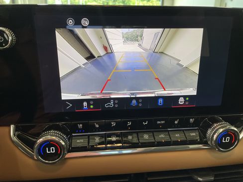 New 2025 GMC Canyon AT4 w/ Nightfall Edition image 17