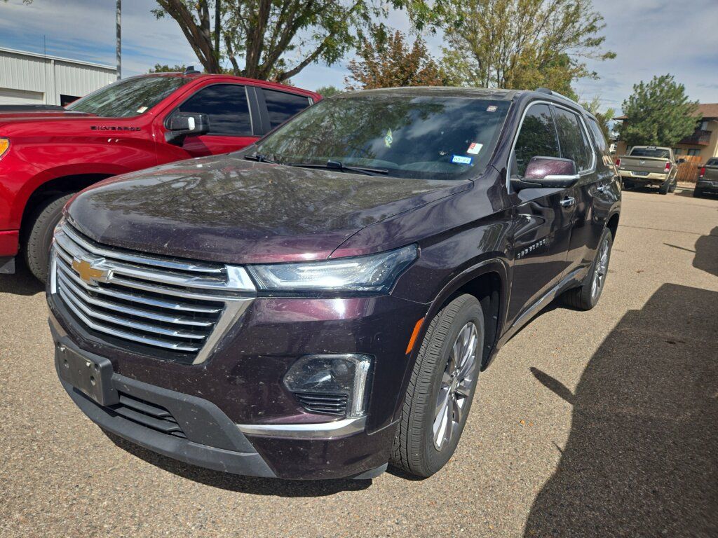 Used 2022 Chevrolet Traverse Premier FWD image 3