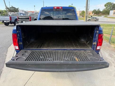 Used 2015 RAM 1500 Classic SLT RWD image 10