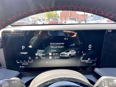 New 2025 Nissan Kicks SR image 12