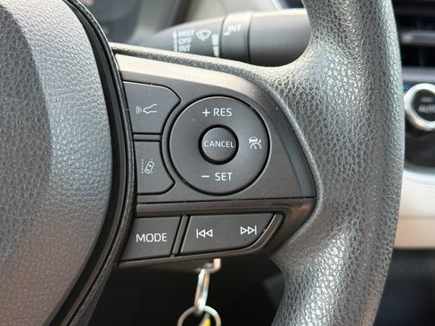 Certified 2020 Toyota Corolla LE FWD image 38