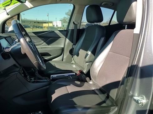 Used 2020 Buick Encore Preferred image 10