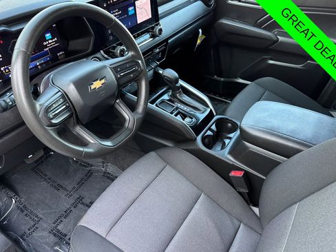 Used 2025 Chevrolet Colorado W/T w/ Advanced Trailering Package RWD image 10