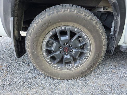 Used 2024 Nissan Frontier PRO-4X w/ Pro Premium Package image 9