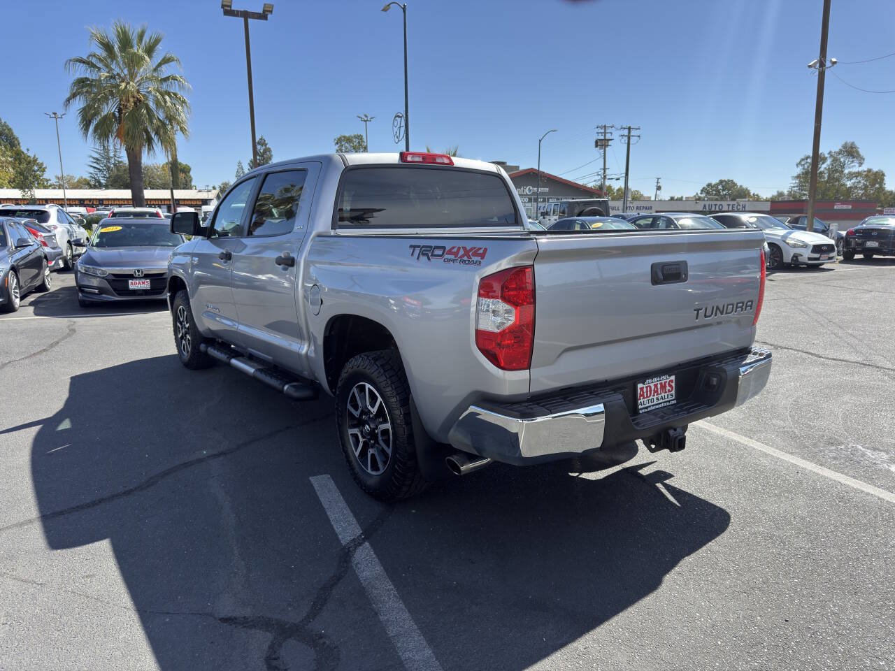 Used 2018 Toyota Tundra SR5 w/ TRD Off Road Package AWD/4WD image 5