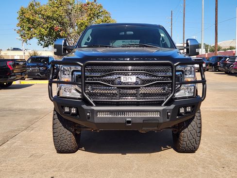 Used 2020 Ford F250 XLT w/ XLT Premium Package image 3