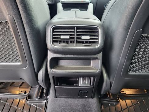 Used 2023 Mercedes-Benz GLE 350 4MATIC image 23