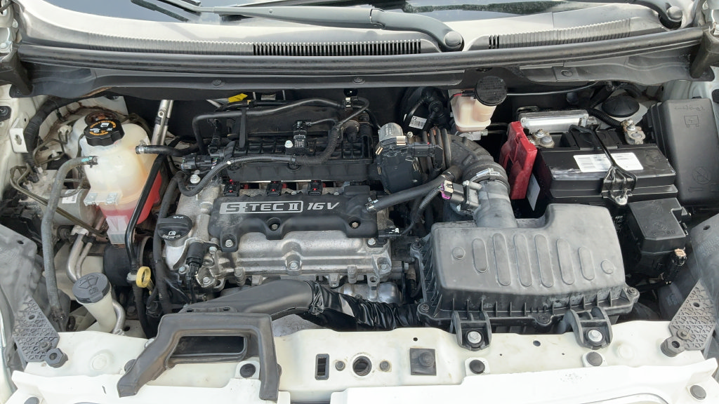 Used 2014 Chevrolet Spark LT FWD image 24