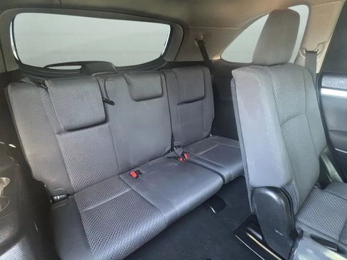 Used 2019 Toyota Highlander LE FWD image 27
