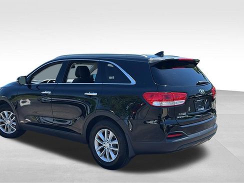 Used 2016 Kia Sorento AWD w/ LX Convenience Package image 5