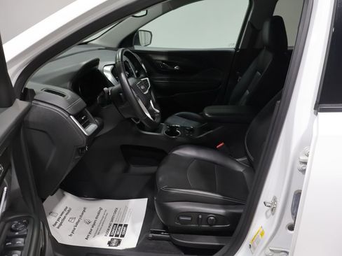 Used 2024 GMC Terrain SLT AWD/4WD image 9