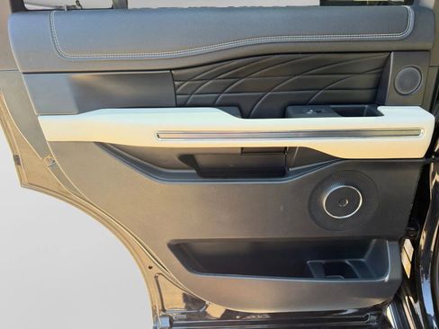 Used 2019 Ford Expedition Platinum AWD/4WD image 26