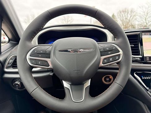 New 2026 Chrysler Pacifica Pinnacle image 18