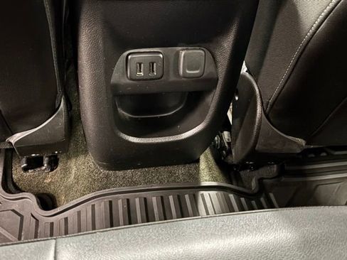 Used 2016 Chevrolet Colorado Z71 image 11