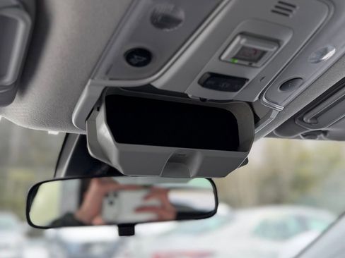 Used 2021 Toyota Prius Prime LE image 24