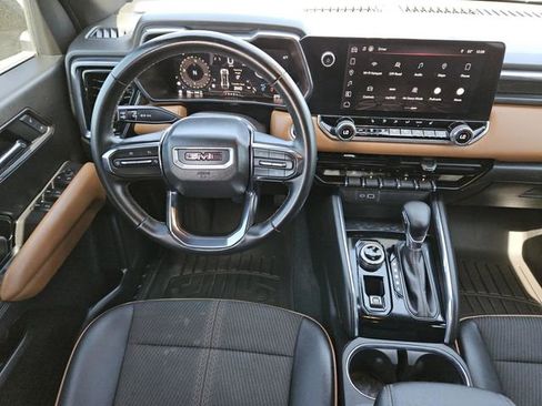 Used 2024 GMC Canyon AT4 image 5