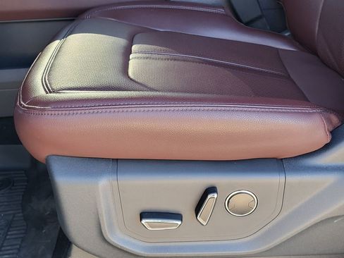 Used 2024 Ford Expedition Limited w/ Excursion Package image 16